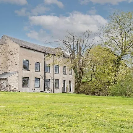 Dom wakacyjny Entire Mill - 5* Riverside Conversion With 2 Kendal